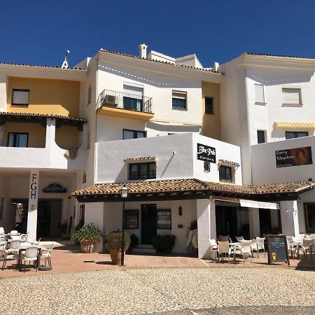 Charming 2 Bed Apartment Next To Cabopino Beach, Spain Marbella Esterno foto