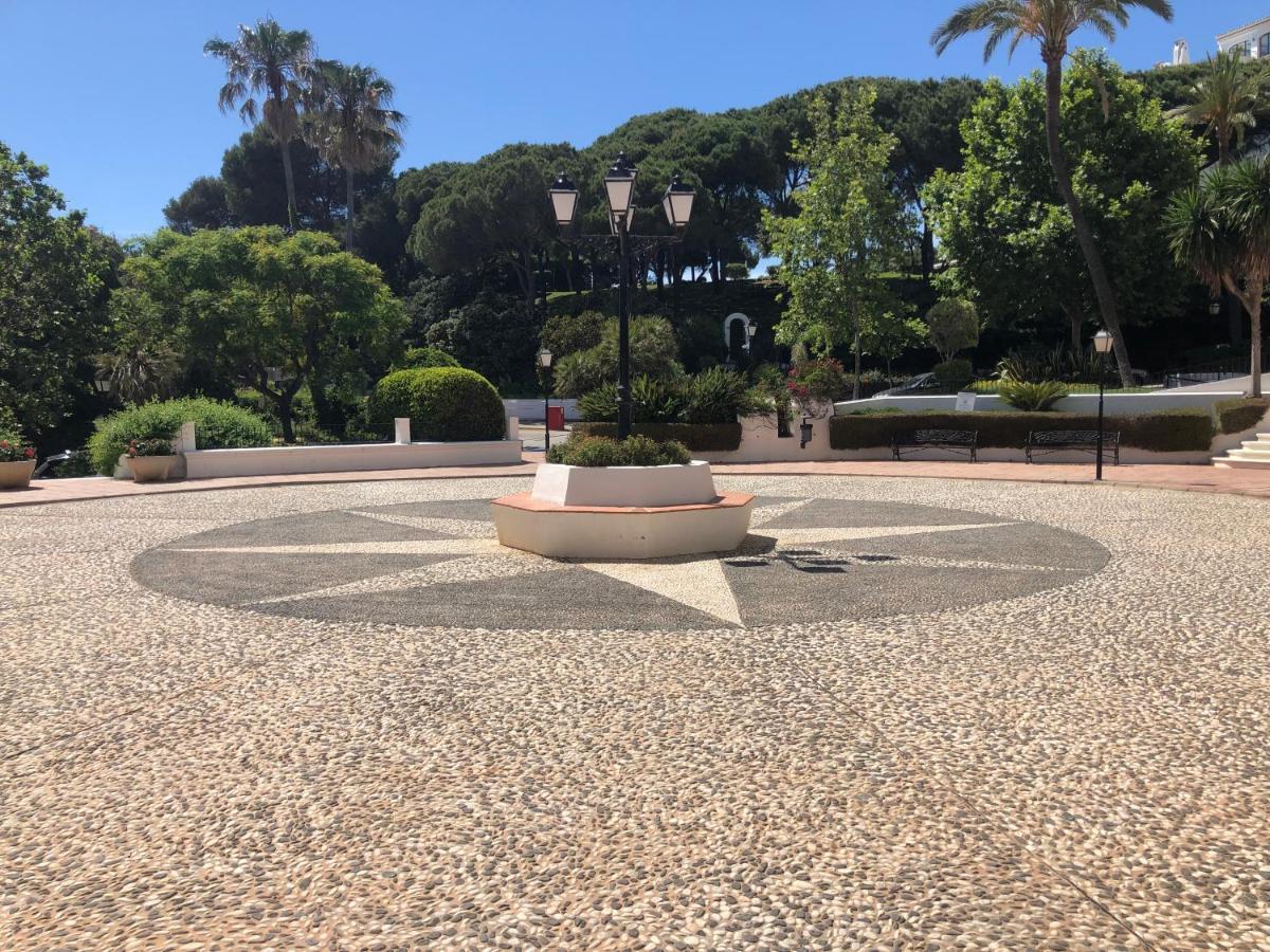 Charming 2 Bed Apartment Next To Cabopino Beach, Spain Marbella Esterno foto